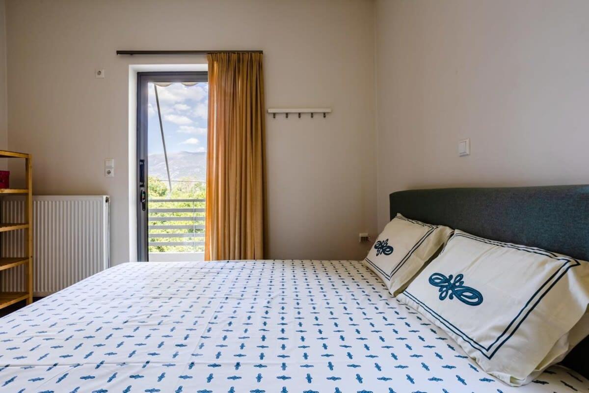 Kalamata'S Spacious Getaway-Taygetos Amazing View Εξωτερικό φωτογραφία
